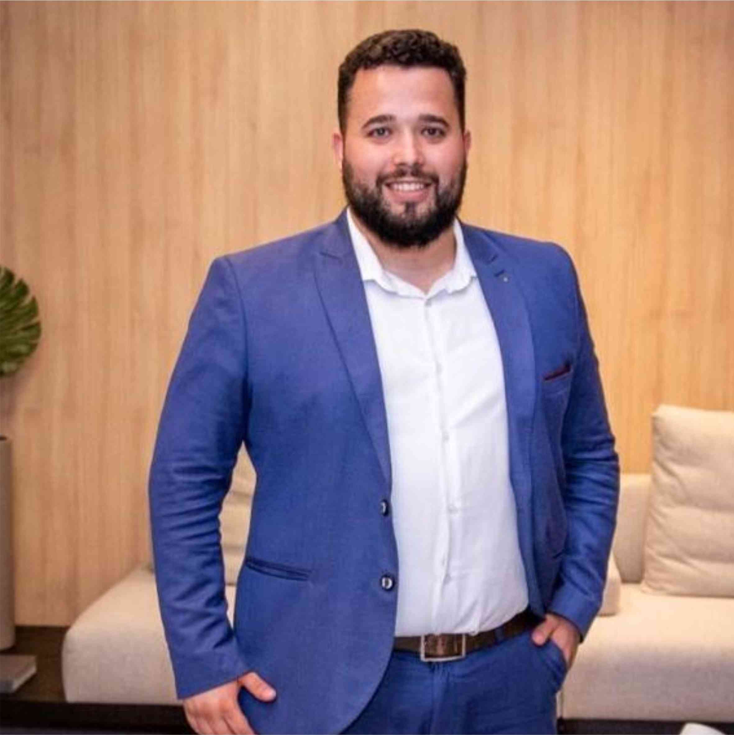 Alisson André Pereira, Corretor de Imóveis